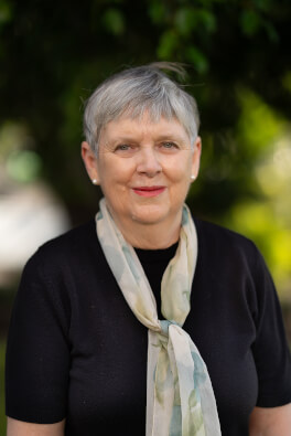 <font color="#550e0f"><b>Th&eacute;r&egrave;se Freeman</b></font>